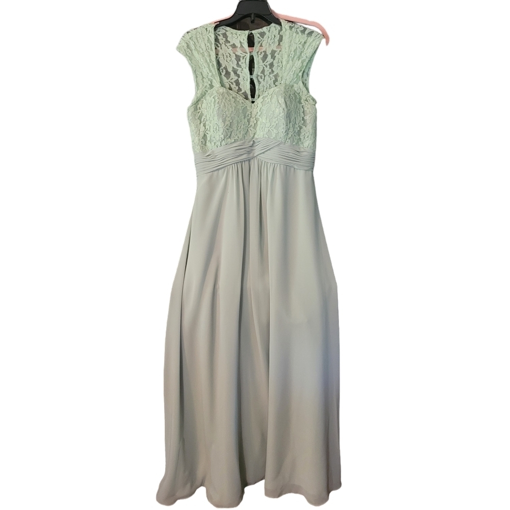 Christina Wu pale green formal gown - 12.       Y79